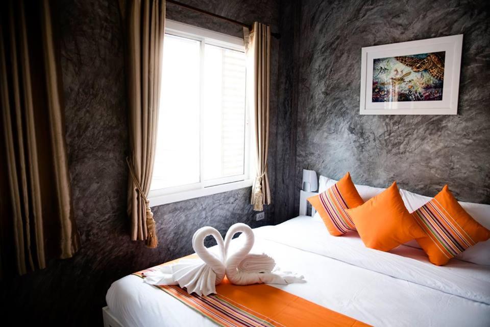 Ban'S Avenue Guesthouse كو تاو المظهر الخارجي الصورة