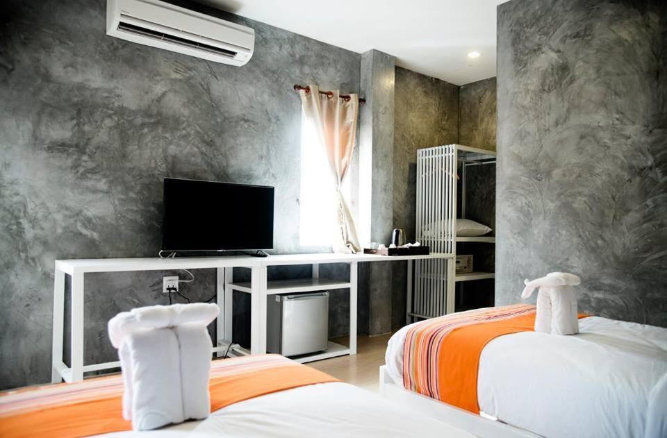 Ban'S Avenue Guesthouse كو تاو المظهر الخارجي الصورة