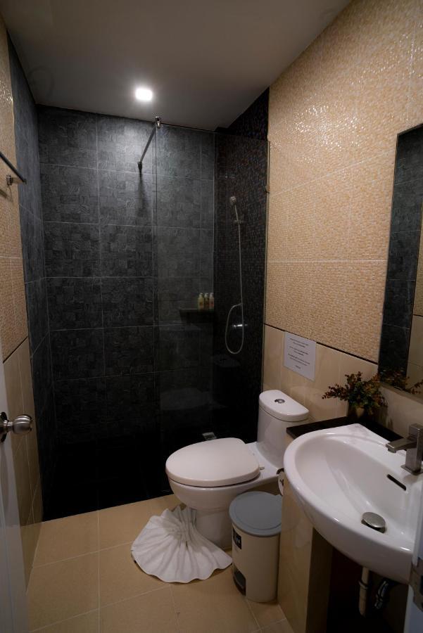 Ban'S Avenue Guesthouse كو تاو المظهر الخارجي الصورة